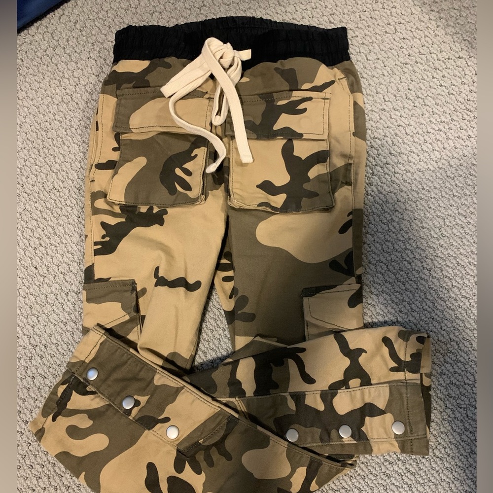 MNML camo pants